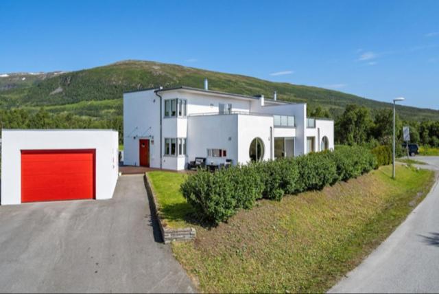 Great Villa With Amazing View トロムソ エクステリア 写真